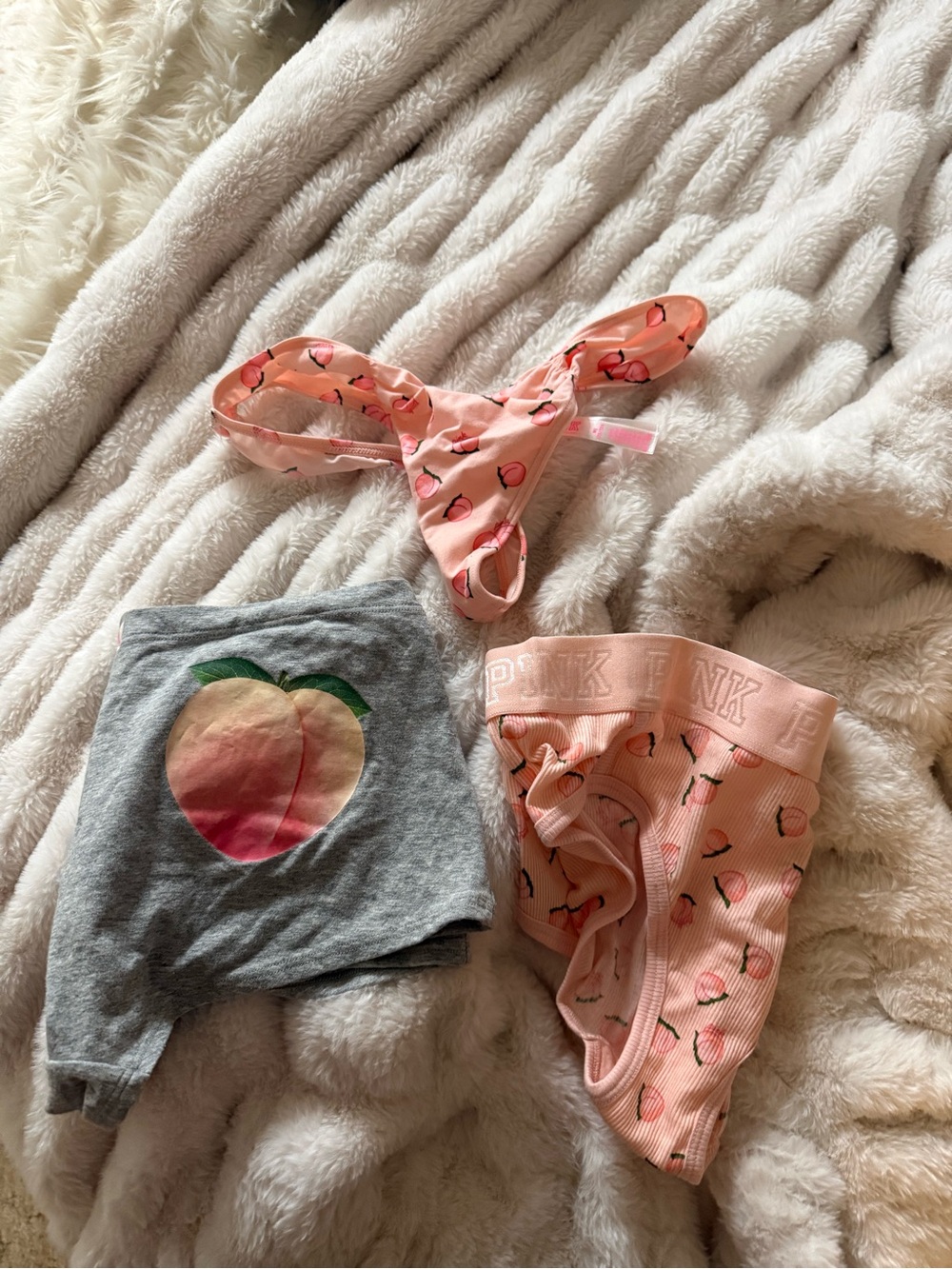 PINK Victoria's Secret peach-Print Pink Bikini Briefs & Thong Set